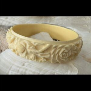 Vintage Carved Celluloid Bangle Bracelet — Detailed Rose Design — Beige/Ivory